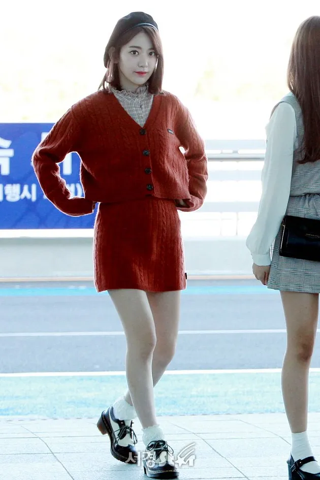 Miyawaki Sakura - IZONE - HKT48