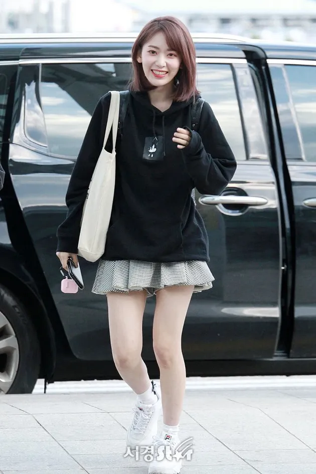 Miyawaki Sakura - IZONE - HKT48