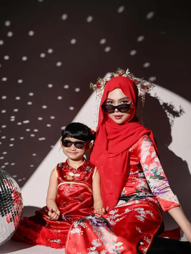 Ria Ricis Tampil  Menawan di Pemotretan