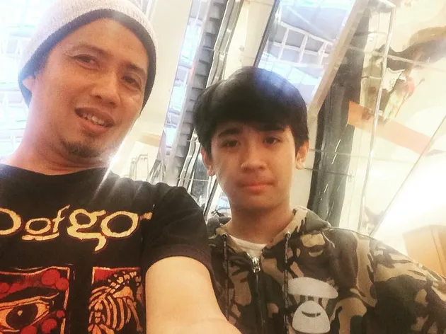 Harry Nugraha dan Keluarga