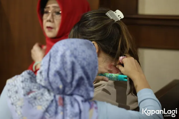 Dokter Kamelia Kerokan di Sidang Ammar Zoni 