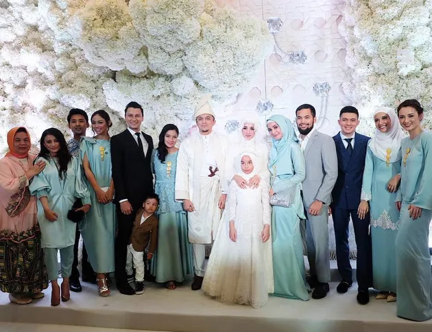 Engku Emran - Laudya Cynthia Bella