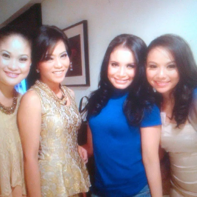 Momen Indah Kebersamaan Rossa Dengan \'Anak-Anaknya\' Yang Aduhai