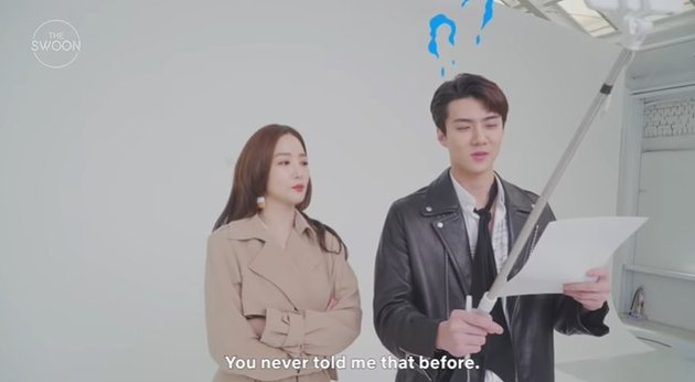 Rare Moment, Sehun EXO Embarrassed by Park Min Young for Autograph