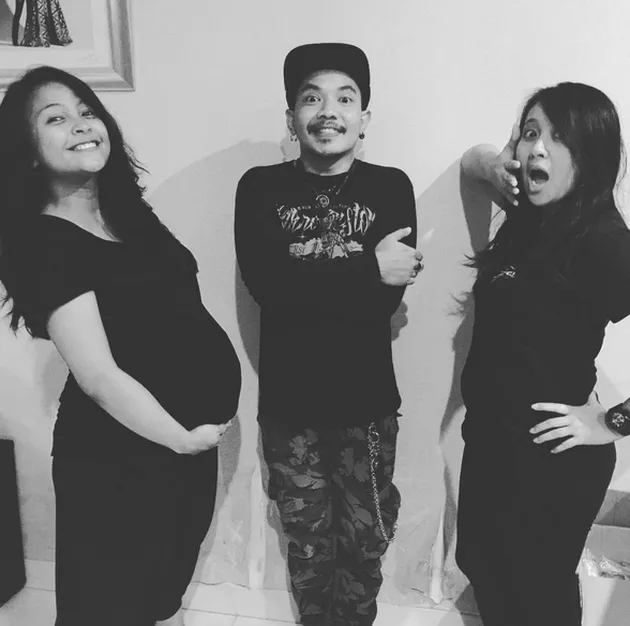 Tantri dan Chua Kotak Hamil