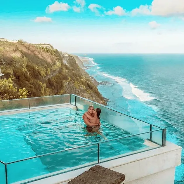 Al Ghazali - Alyssa Daguise