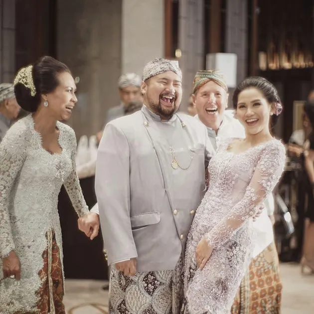 Pernikahan Raisa &amp; Hamish Daud