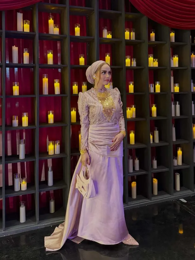 Putri Isnari ootd kondangan
