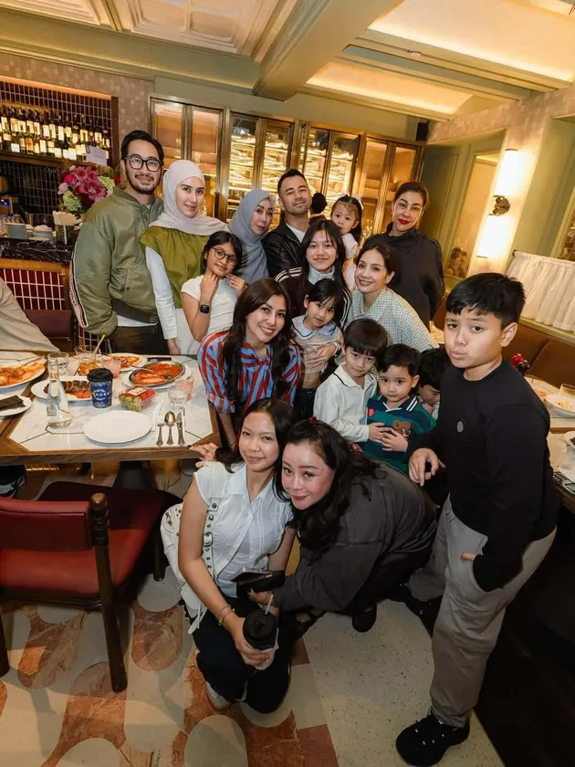 Raffi Ahmad Bagikan Momen Buka Puasa Bersama Keluarga