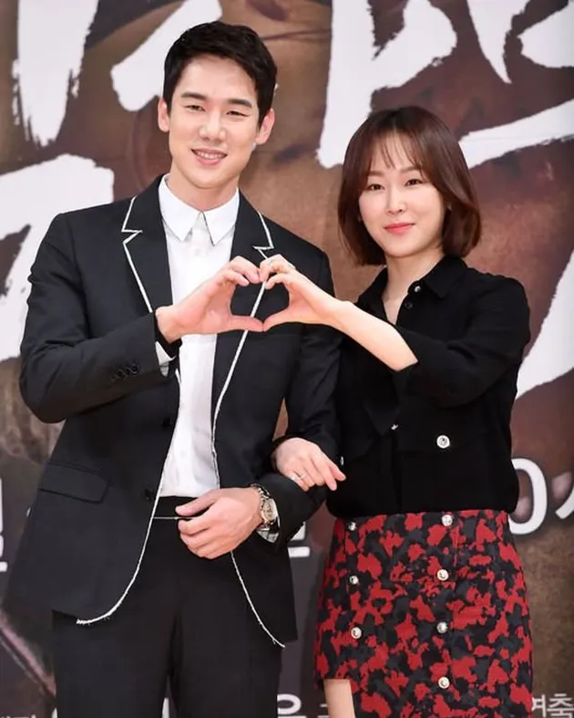 Momen Reuni Yoo Yeon Seok dan Seo Hyun Jin