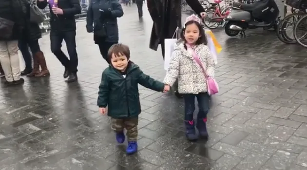 Momen Sebentar Jessica Iskandar - Jennifer Bachdim di Amsterdam