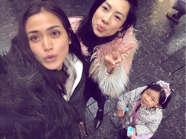 Momen Sebentar Jessica Iskandar - Jennifer Bachdim di Amsterdam