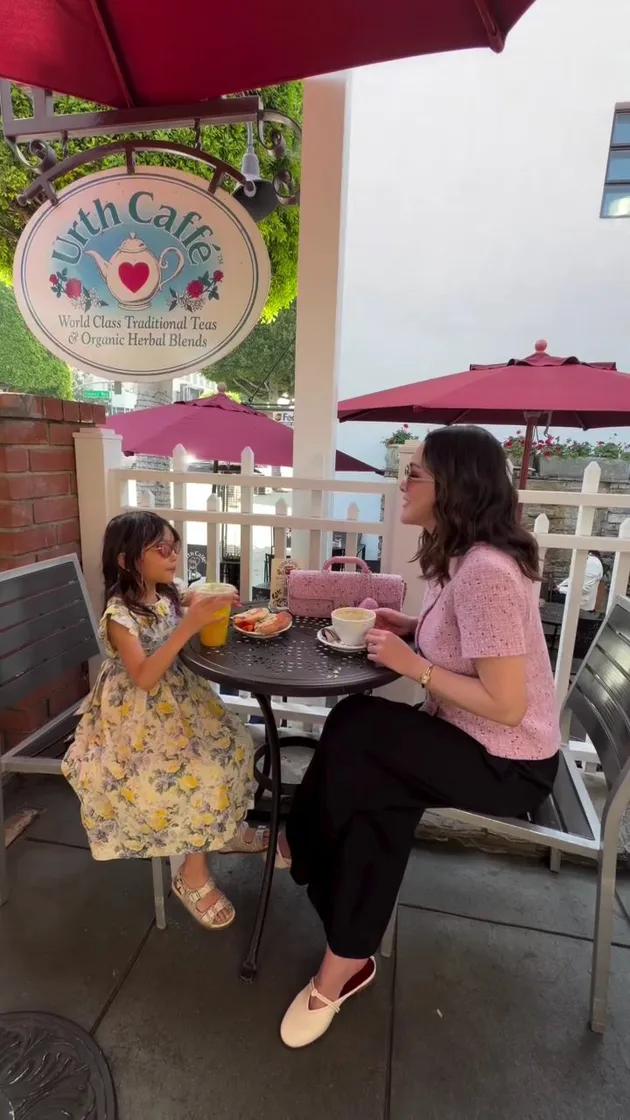 Kebersamaan Shandy Aulia dan anak