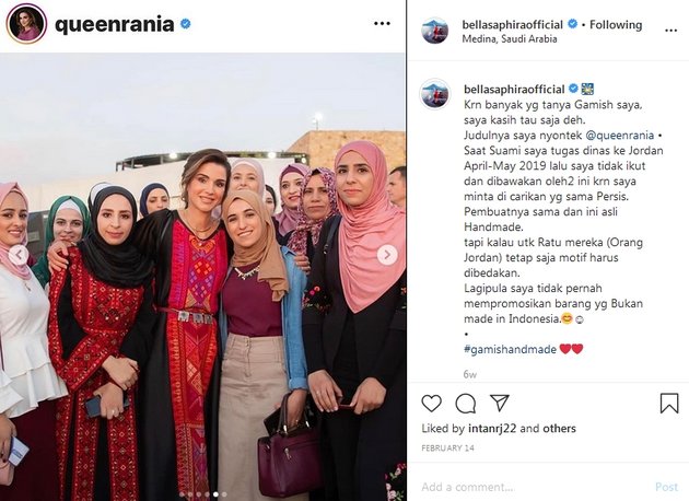 Bella Saphira's Umrah Moment, Beautifully Wearing Gamis Like Queen Rania - Shortly Before Corona Strikes Mecca