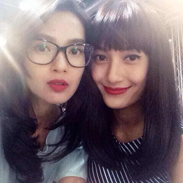 Refi Monika &amp; Artika Sari Devi
