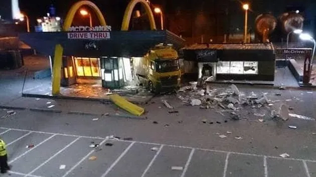 apes, kecelakaan, kejadian apes, truk kecelakaan, kecelakaan truk