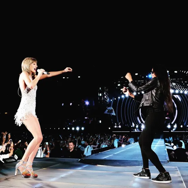 Musisi Yang Kalah Tinggi Dengan Taylor Swift
