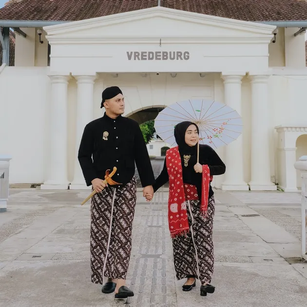 Inspirasi foto couple jawa