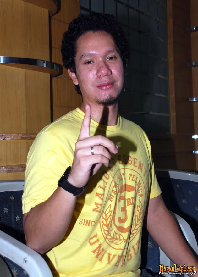 Maliq and D Essentials