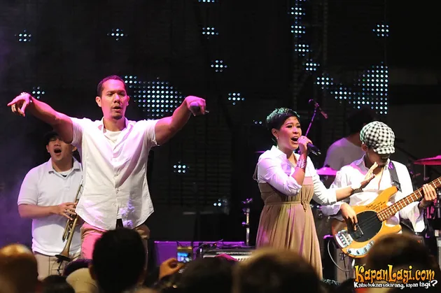 Maliq and D Essentials