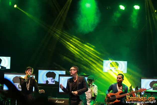 Maliq and D Essentials 