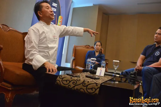 MARTIN YAN DI INTERCONTINENTAL MID PLAZA - KapanLagi.com