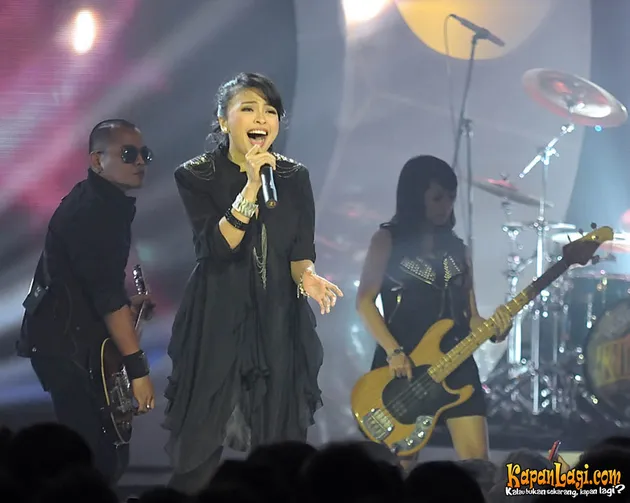 Mega Konser Tetap Berjalan Dengan Cinta