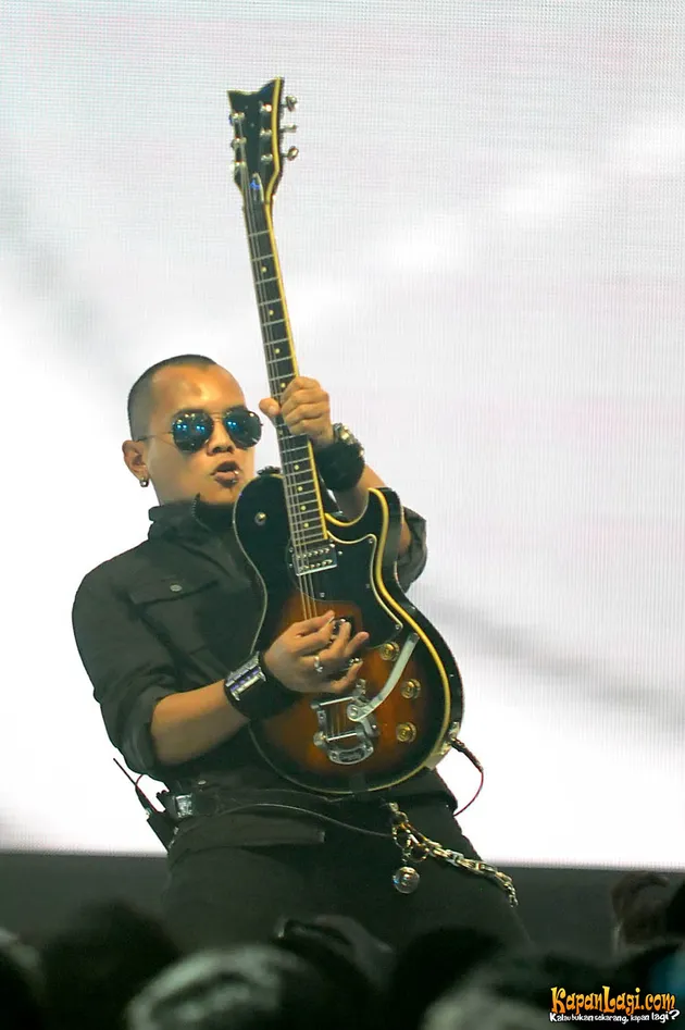 Mega Konser Tetap Berjalan Dengan Cinta