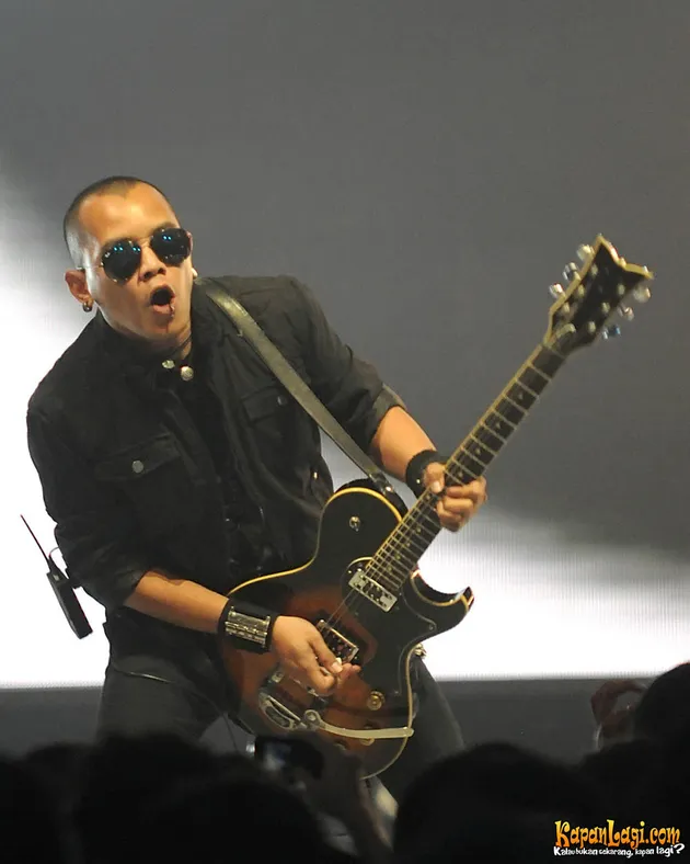 Mega Konser Tetap Berjalan Dengan Cinta