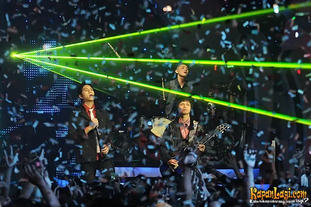 Mega Konser Tetap Berjalan Dengan Cinta