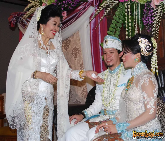 Melanie Putria/Angga