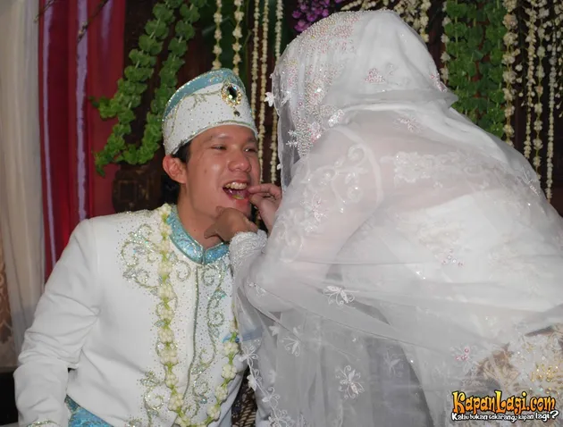 Melanie Putria/Angga