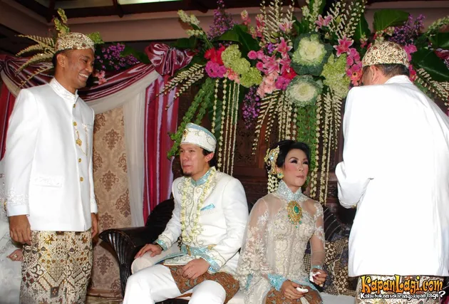 Melanie Putria/Angga