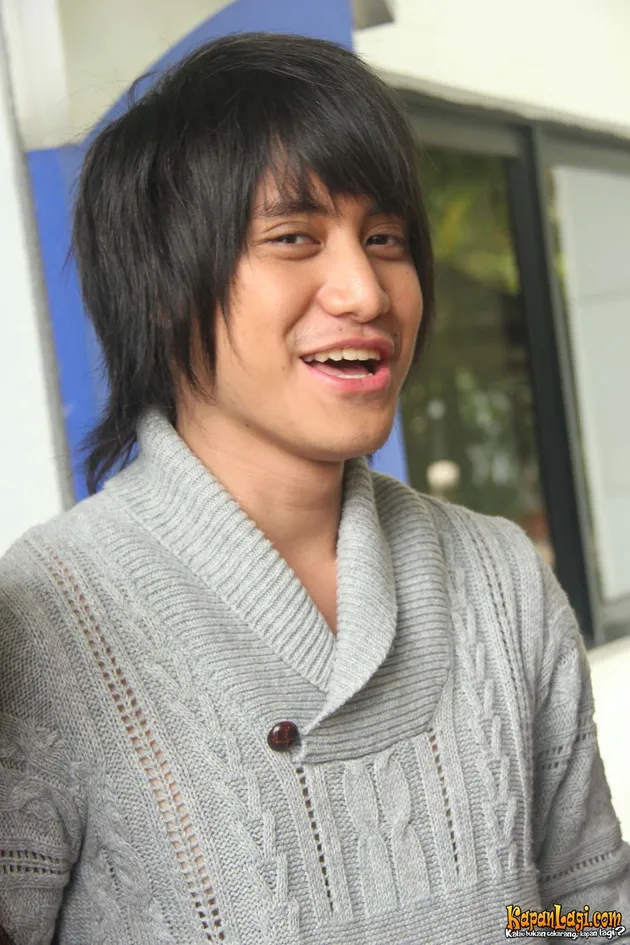 Kevin Aprilio - Memes