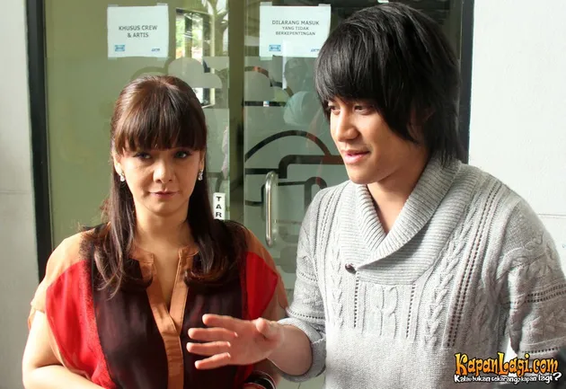 Kevin Aprilio - Memes