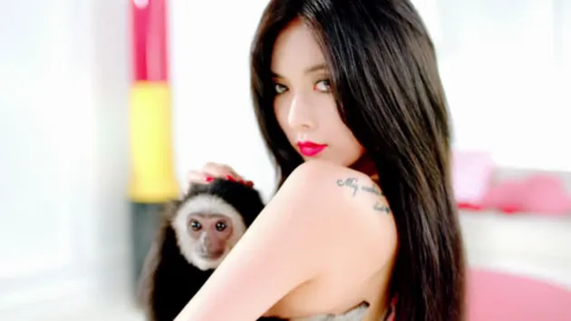 idol k-pop, topless, cl, hyuna, lee hyori