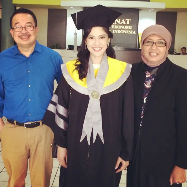 Dian Sastro