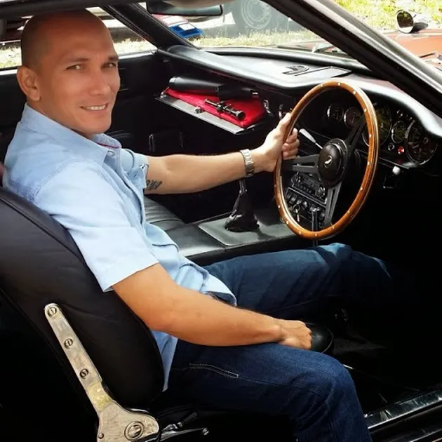 Ganteng-Ganteng Serigala