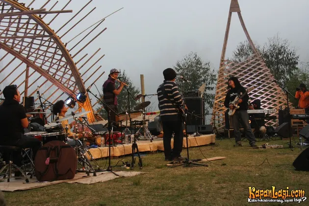 Bintang Indrianto Trio