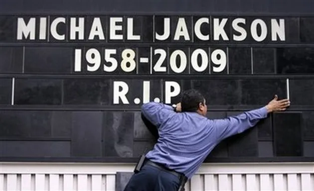 penghormatan terakhir michael jackson