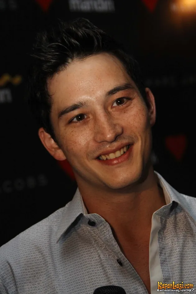Mike Lewis