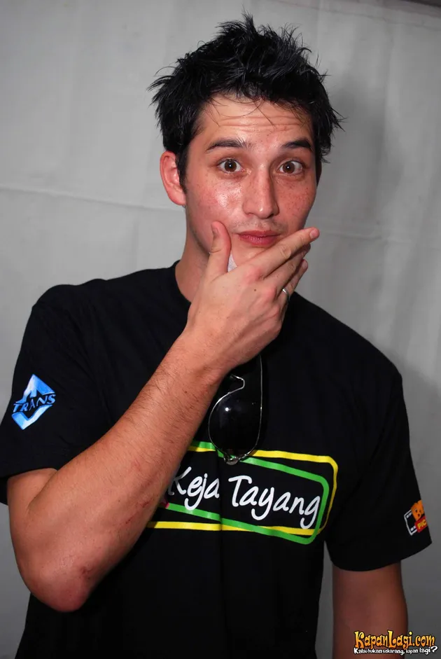 mike lewis