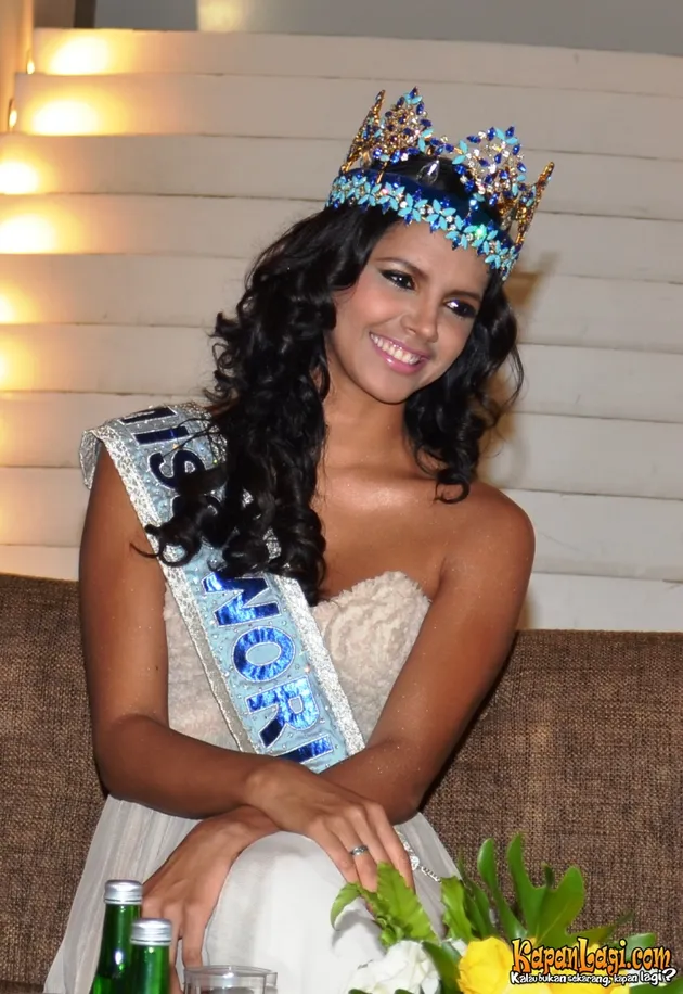 Miss World 2011 Ivian Sarcos dan Astrid Elena