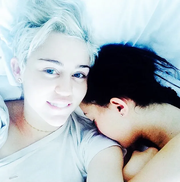 Miley Cyrus - Noah Cyrus