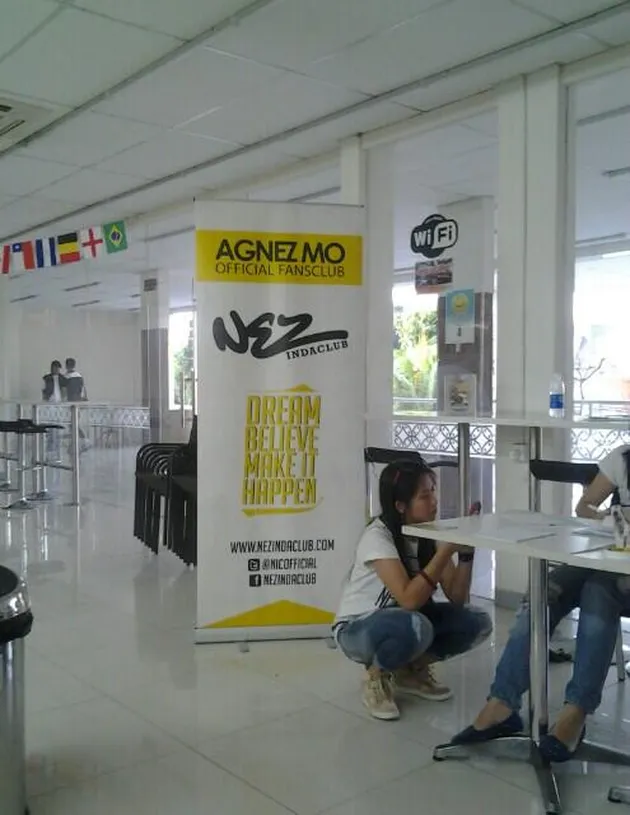 Acara gathering digelar di kawasan Kemang tepat pada tanggal 1 Juli jam 6 Sore. Perkumpulan fanbase NIC dari area Jabodetabek berdatangan.