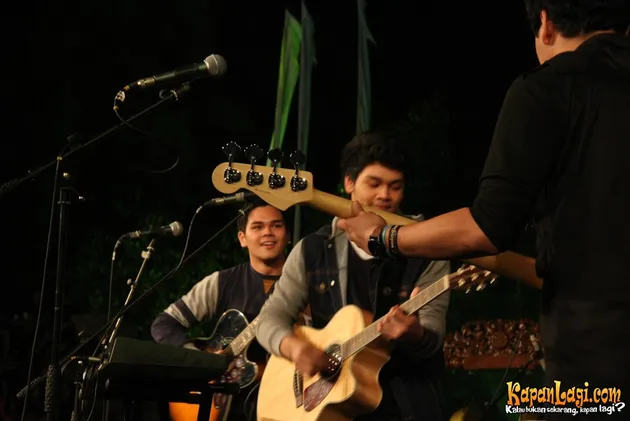 Bawakan Tema Cinta