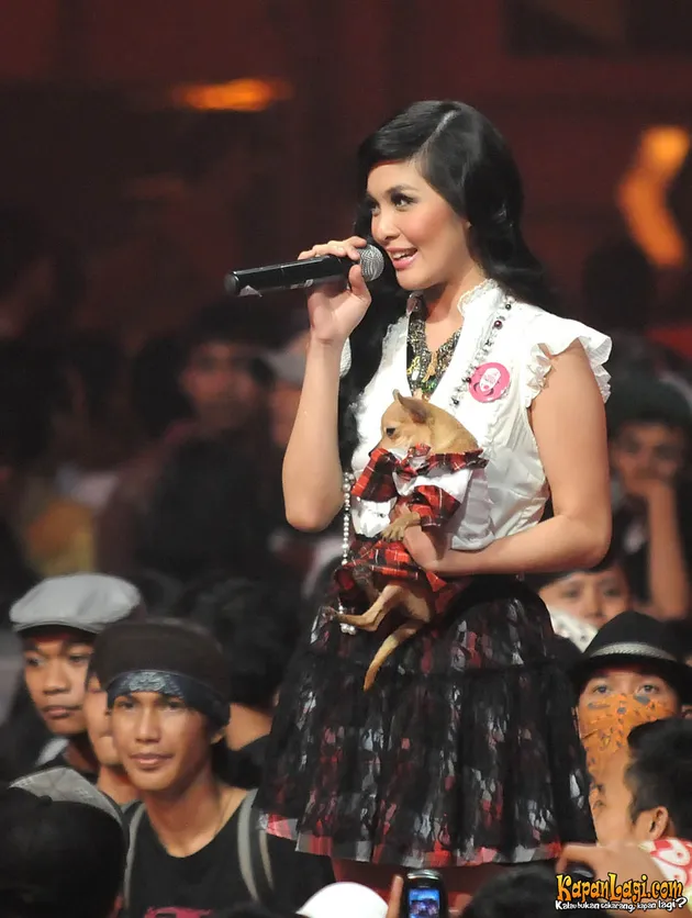 sandra dewi