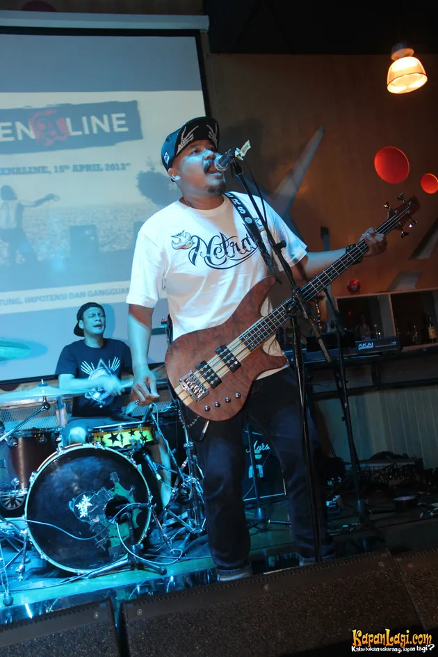 Bagus Netral bersama bandnya, Netral, ikut meramaikan gelaran Soundrenaline kesebelas.