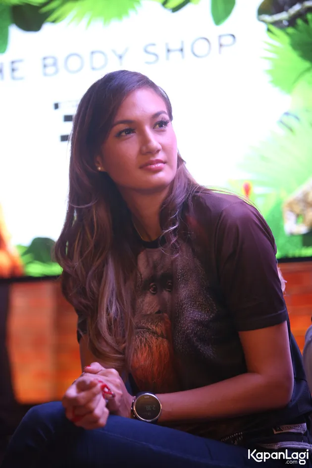 Nadine Chandrawinata 