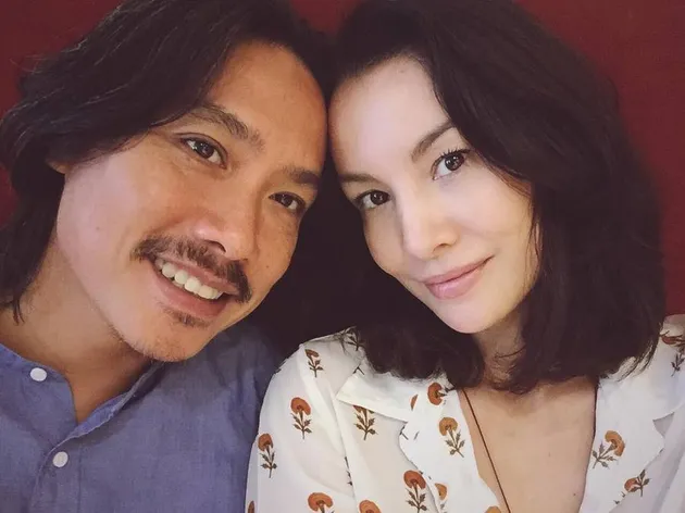 NADYA HUTAGALUNG RAYAKAN 11 TAHUN PERNIKAHAN DENGAN FOTO 